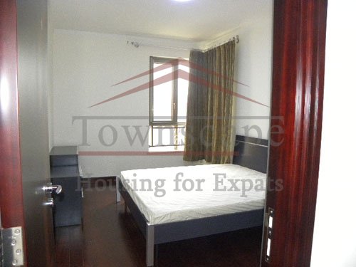 rent flat in hongqiao shanghai Cozy stylish made apartment for rent in Gubei