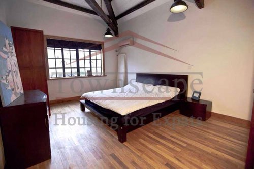 rent house with terrave in shanghai Duplex lane house for rent near Peoples Square