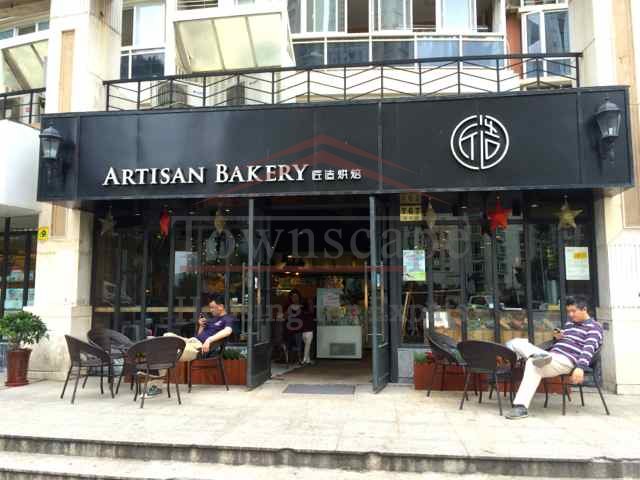 Artisan Bakery in Green City