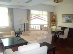 Bright, high quality apartment in Jing'an Shanghai