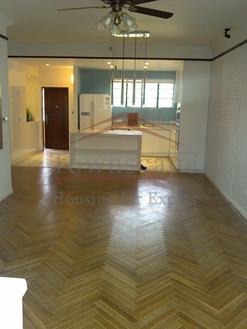 lane house french concession Newly decorated unfurnished apartment on the exclusive Huai Hai Zhong Road