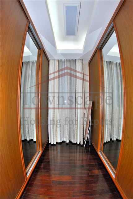 wooden floor apartment shanghai Spacious furnished apartment with polished wooden floorboards