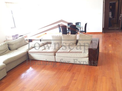 Lakeville renting renovate flat Big and bright apartment in Lakeville in Xintiandi for rent