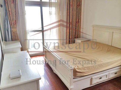 Jiaotong university rent apartments Big apartment for rent close to Jiaotong University