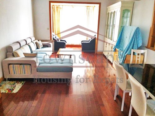 jiao tong rents bright apartment Big apartment for rent close to Jiaotong University