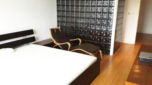 renovated shanghai rentals apartments Huge apartment for rent in the center of Shanghai on Anfu road