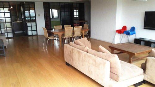 rent flats in shanghai with western style kitchen Huge apartment for rent in the center of Shanghai on Anfu road