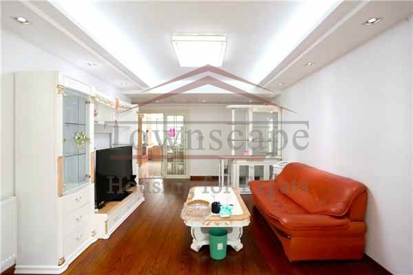 rentals central shanghai Spacious apartment for rent in excellent expat complex