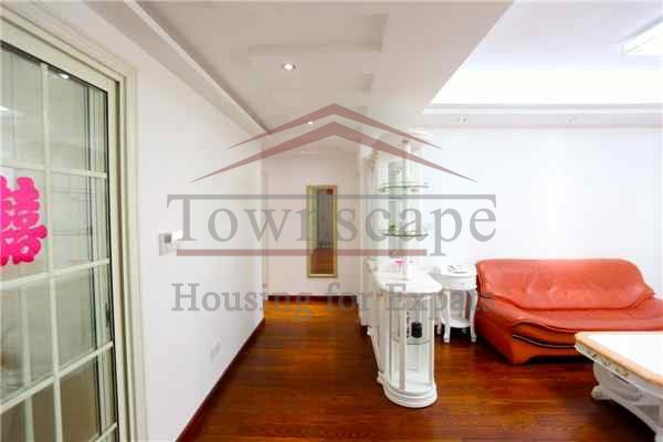 real estate expat shanghai Spacious apartment for rent in excellent expat complex