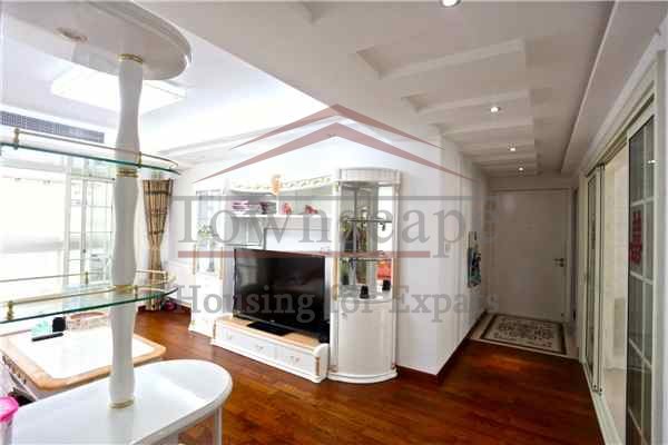 luxury accommodation shanghai Spacious apartment for rent in excellent expat complex