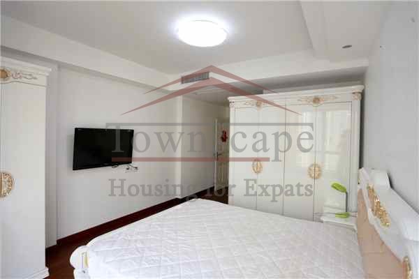 furnished apartment shanghai Spacious apartment for rent in excellent expat complex