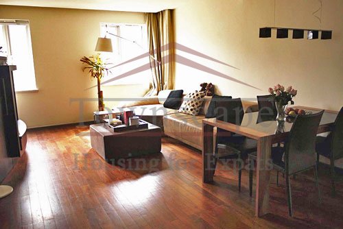 apartment for rent with wooden floor Nicely furnished and bright apartment for rent near Zhongshan Park