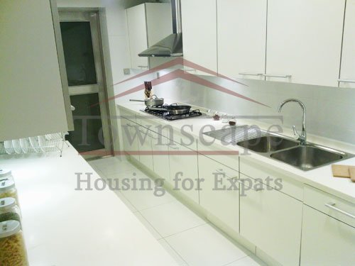 bright apartment in pudong for rent Big renovated apartment in Shimao Riviera in Pudong