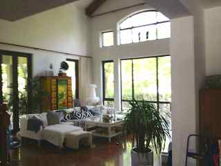 find a house shanghai Huge family house/villa with garden to rent