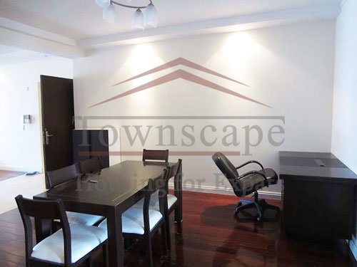 Jingan Temple apartment renting with big kitchen Bright apartment for rent in Jingan Temple area