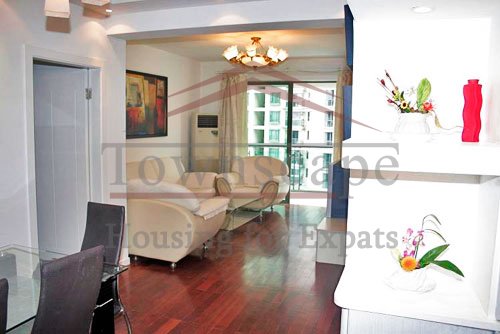 shanghai renting flat with wooden follr Cosy apartment with big balcony for rent in Sinan Garden