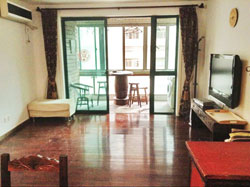 Renovated apartment for rent near Zhongshan Park