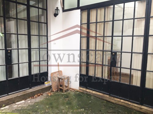 housing in the middle of shanghai Renovated old apartment with small garden for rent