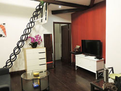 2 level old renovated apartment for rent on Fuxing road