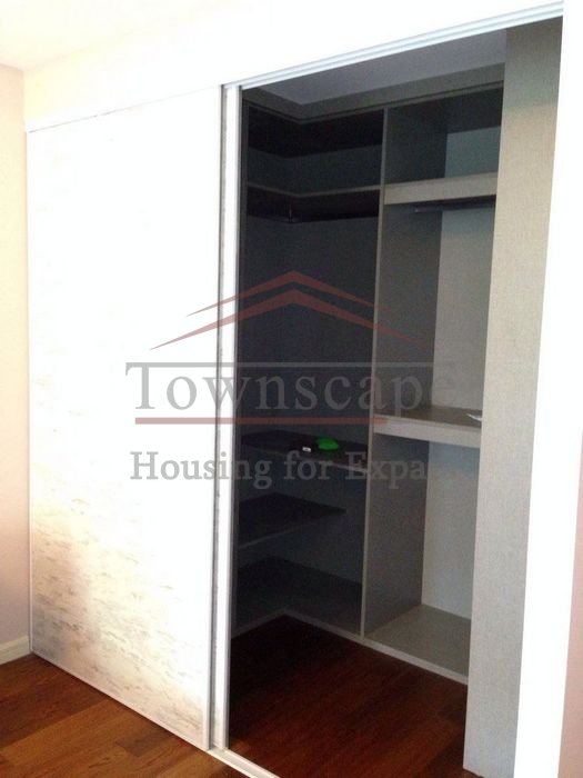 apartments with wardrobe in shanghai Renovated wall heated 2 floor apartment for rent in the center of Shanghai
