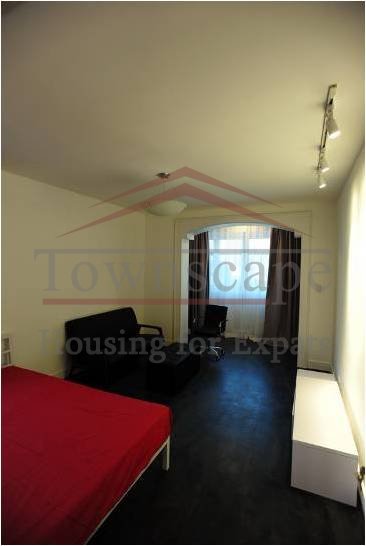 middle huaihai lu renting apartment 4 BR nicely renovated big apartment for rent in the middl of Shanghai