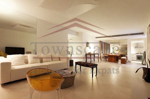 renovated central residence for rent in shanghai Luxury and bright apartment with balcony for rent in Central residence