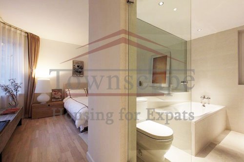jing`an temple renting apartments Luxury and bright apartment with balcony for rent in Central residence