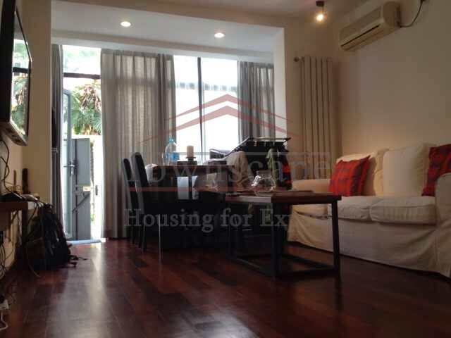 shanghai housing with terrace Old apartment with terrace for rent in the heart of Shanghai