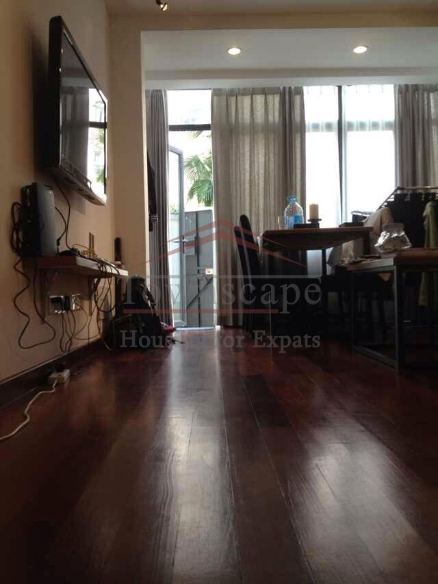 ffc shanghai rent Old apartment with terrace for rent in the heart of Shanghai