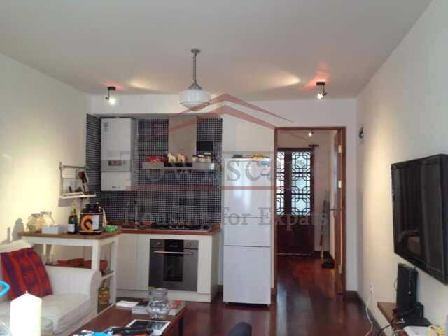 bright houses rent in shanghai Old apartment with terrace for rent in the heart of Shanghai
