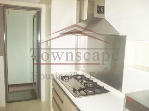 flats for rent in shanghai Bright apartment for rent in Eight Park Avenue