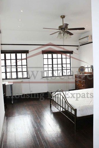 shanghai rent flat 4 BR Stylish 2 level wall heated apartment for rent near Xintiandi