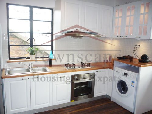 house for rent shanghai Old apartment with wall heating for rent on Changshu road