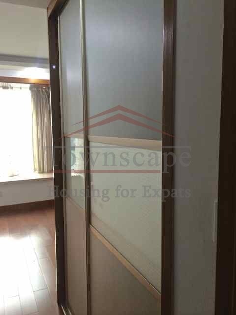 expat rentals shanghai Cosy executive apartment for rent in Oriental Manhattan