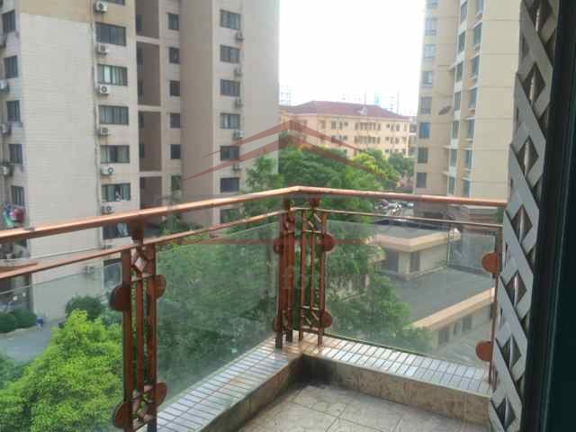 xujiahui housing options Spacious Oriental Manhattan apartment with balcony
