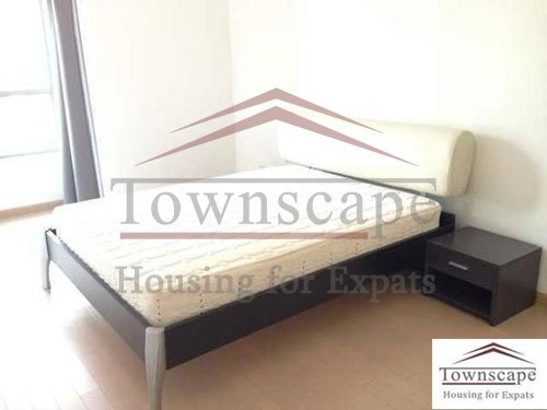shanghai apartments for rent in Jingan temple Nice and bright apartment for rent in Eight Park Avenue in Jing