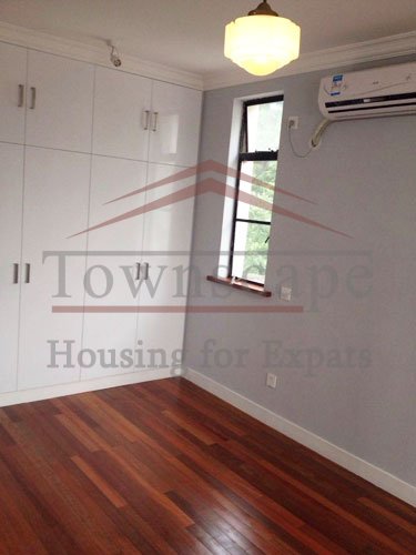 renting apartments is former french concession Unfurnished apartment with balcony for rent in near Middle Huaihai road