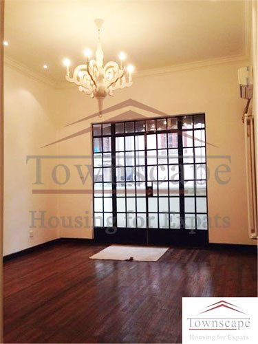 renovated flat for rent in french concession 4 BR unfurnished old lane house with wall heating for rent in forner French Concession