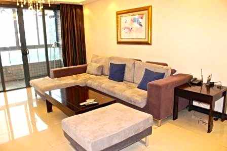 expat housing shanghai Elegant Apartment with balcony available in Hongqiao