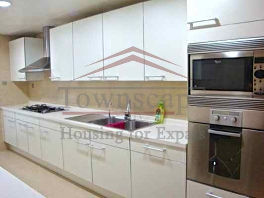 apartment near lujiazui Luxury 3BR Apartment in the Opulent Shimao Riviera