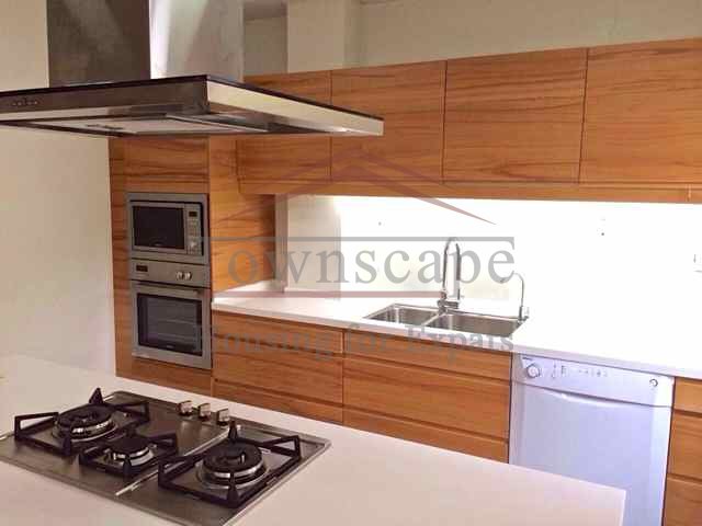 hongqiao apartment Bright unfurnished Duplex with Garden