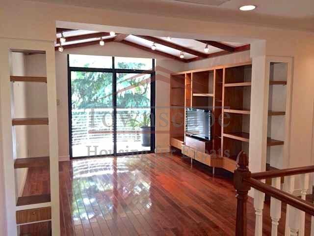 house near international schools shanghai Bright unfurnished Duplex with Garden