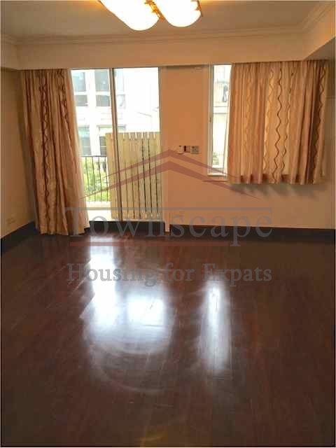 tomson xinguo shanghai Spacious Duplex Apartment with Balcony in French Concession
