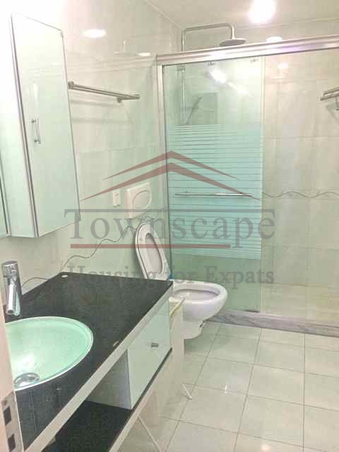 jing an expat housing Renovated Modern Apartment in Luxury Expat Complex Top of City Jing An