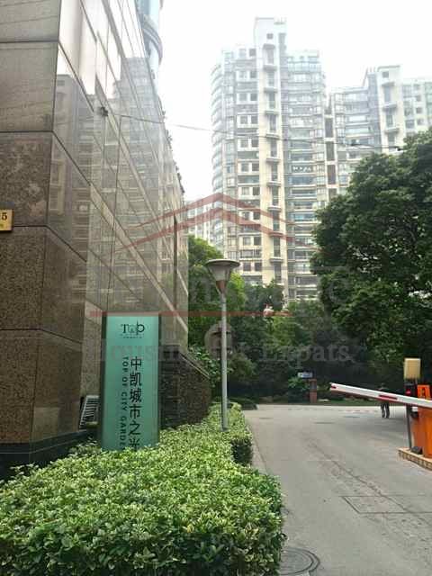 nice complex shanghai Renovated Modern Apartment in Luxury Expat Complex Top of City Jing An