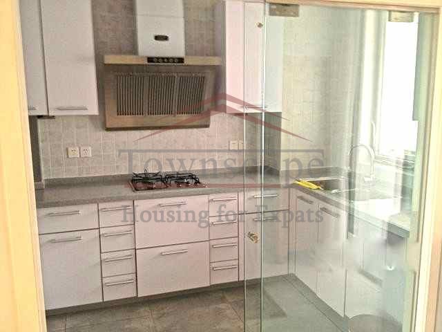 rent apartment shanghai downtown Bright modern apartment in Top of City expat complex, People Square