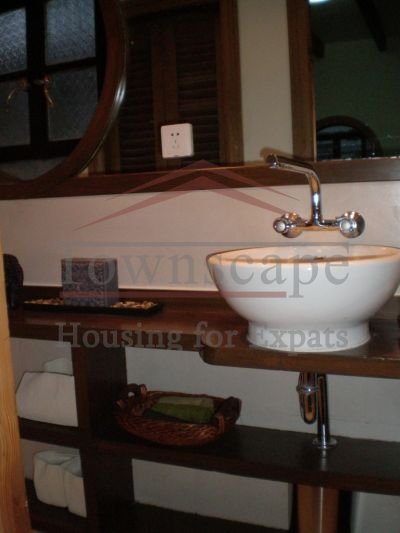 Big apartment Jing´an area renting Well decorated luxury apartment in Jing´an Temple area