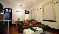 Stunning bachelor apartment in French Concession
