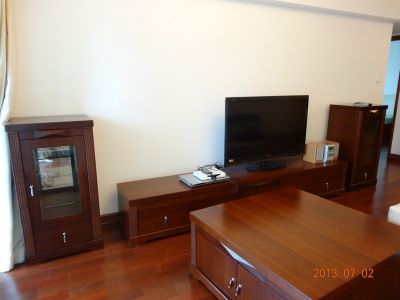 Renting family apartment shanghai Decorated and spacious apartment next to the Xujiahui
