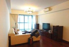 Decorated and spacious apartment next to the Xujiahui